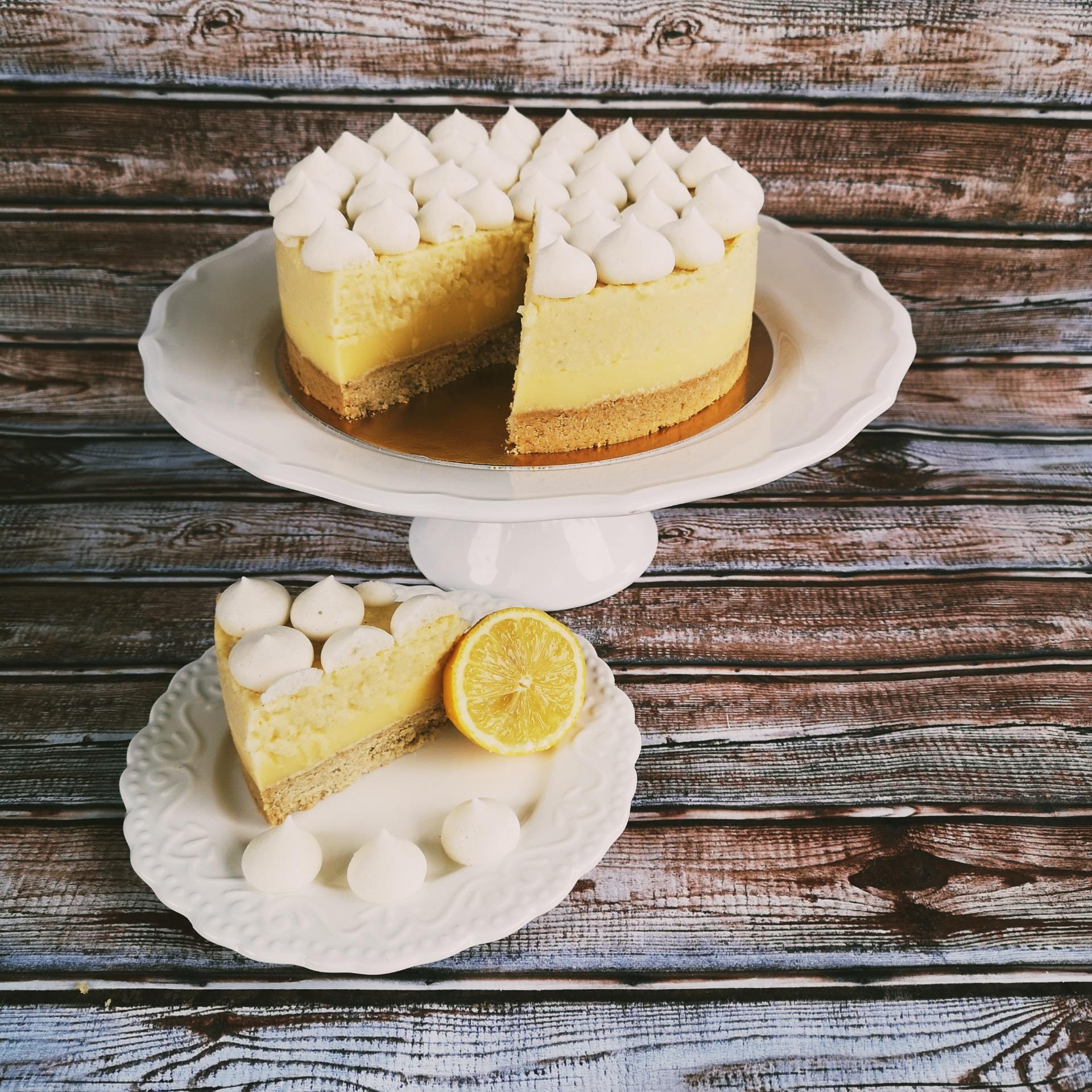 Citromos kölespite vegán habcsókkal