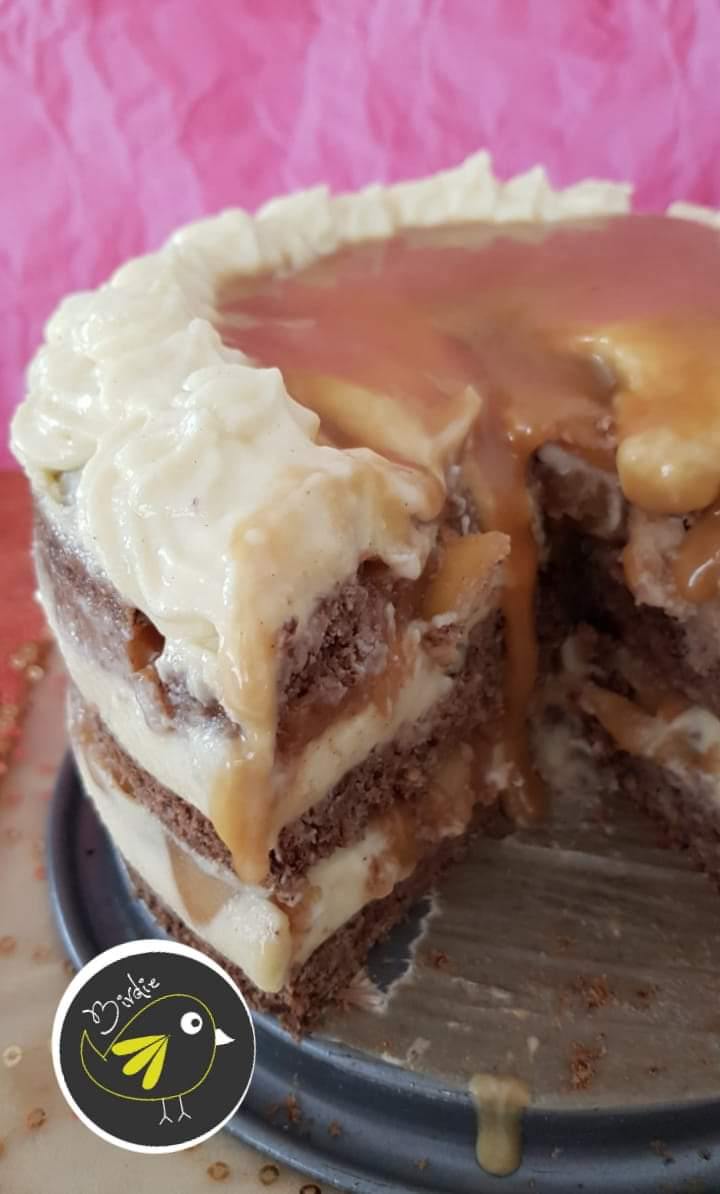 "meztelen" sütemény