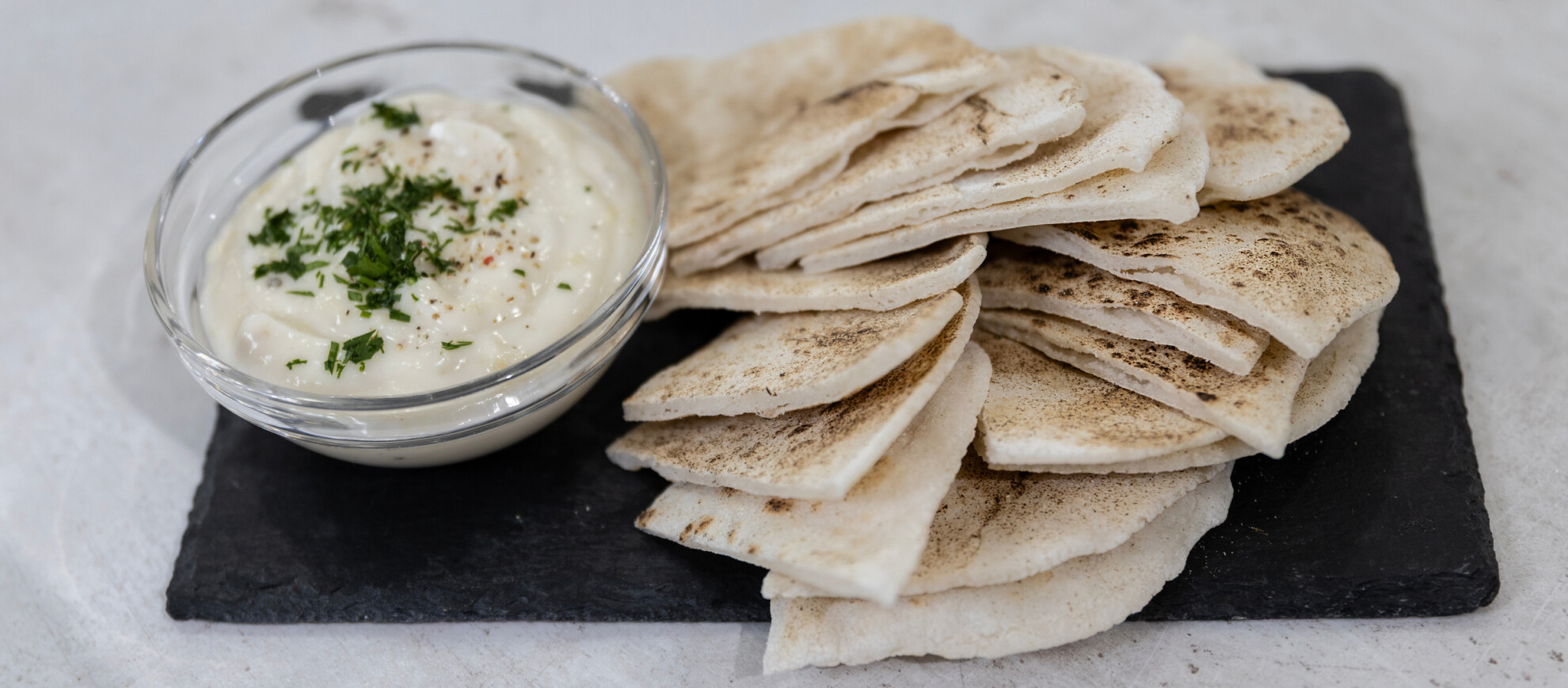 Chapati sült fokhagymás joghurttal